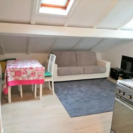 Maison Mirt